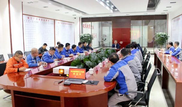 王东兴董事长主持召开寿光bwin职工代表座谈会